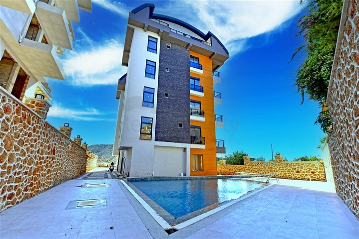 Der im Bau befindliche Clubkomplex im Bezirk Oba