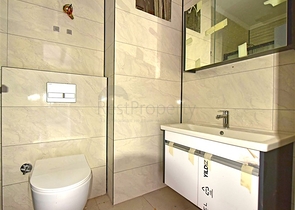 Der im Bau befindliche Clubkomplex im Bezirk Oba