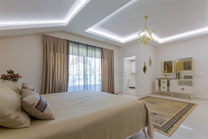 Geräumiges Penthouse am Mittelmeer