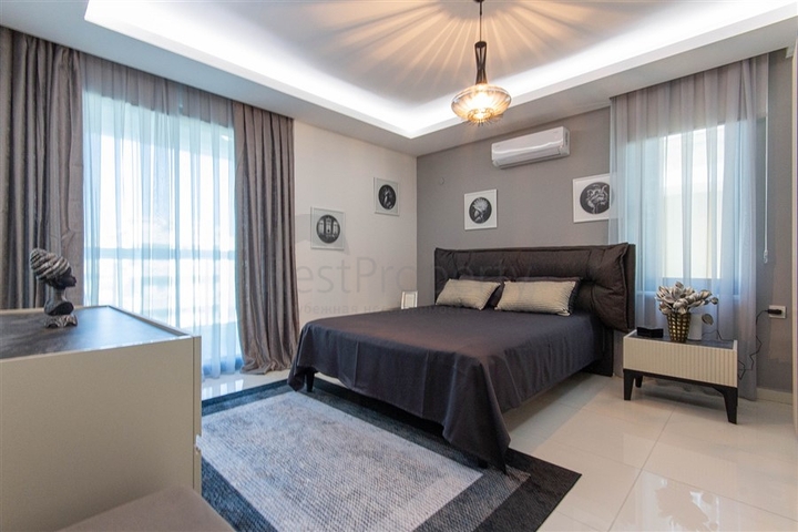 Geräumiges Penthouse am Mittelmeer