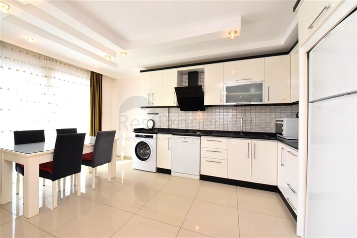 Wohnung 2+1 50 m vom Meer entfernt im Stadtteil Kestel 