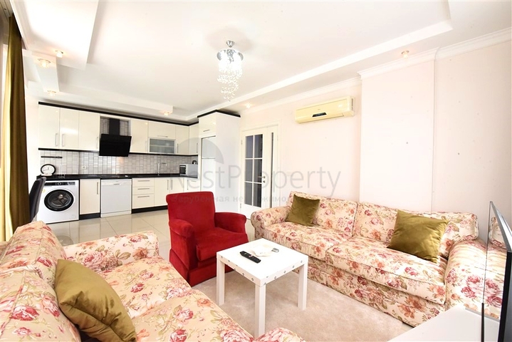 Wohnung 2+1 50 m vom Meer entfernt im Stadtteil Kestel 