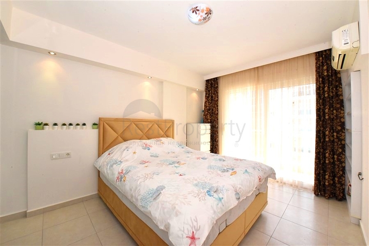 Wohnung 2+1 50 m vom Meer entfernt im Stadtteil Kestel 