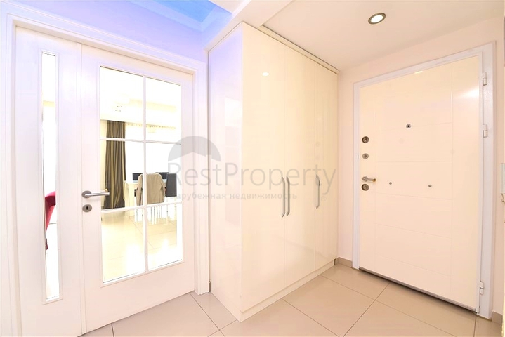 Wohnung 2+1 50 m vom Meer entfernt im Stadtteil Kestel 