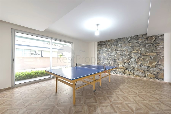 Wohnung 2+1 50 m vom Meer entfernt im Stadtteil Kestel 