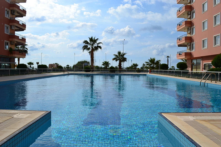 2+1 Wohnung in der ersten Zeile im Stadtteil Mahmutlar
