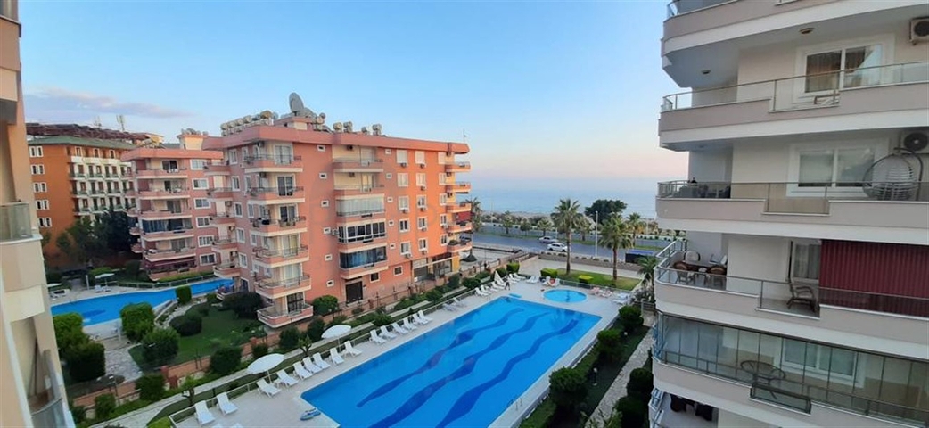 2+1 Wohnung in der ersten Zeile im Stadtteil Mahmutlar