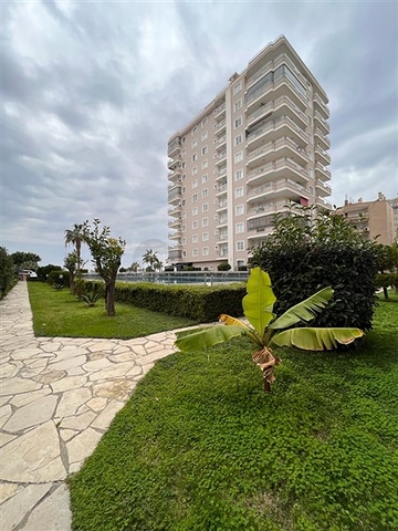 2+1 Wohnung in der ersten Zeile im Stadtteil Mahmutlar