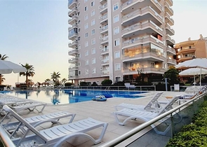 2+1 Wohnung in der ersten Zeile im Stadtteil Mahmutlar