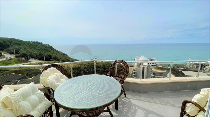 4+1 Penthouse mit Meerblick im Stadtteil Konakli
