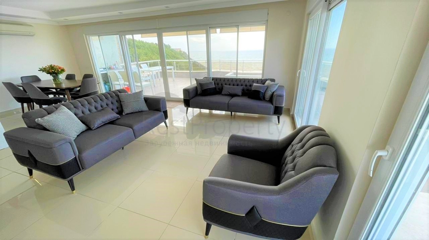 4+1 Penthouse mit Meerblick im Stadtteil Konakli