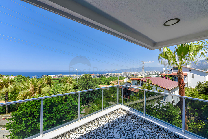 Möblierte 3+1 Villa in Kargicak