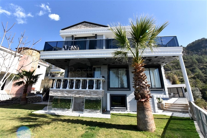 3+1 Villa im Zentrum von Alanya