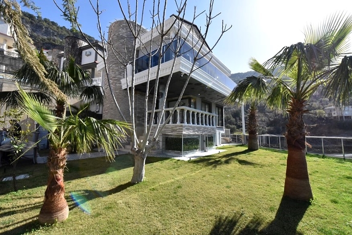 3+1 Villa im Zentrum von Alanya