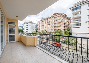 Zweizimmerwohnung in Oba am Meer