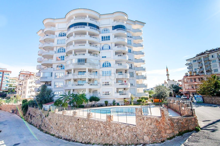 Helle, geräumige Wohnung im europäischen Viertel von Tosmur