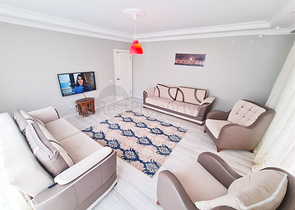 Helle, geräumige Wohnung im europäischen Viertel von Tosmur