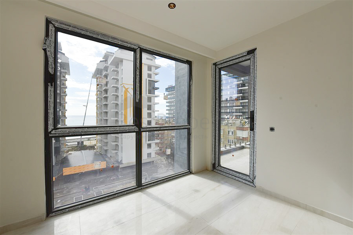 1+1 Wohnung an der ersten Küste in Mahmutlar