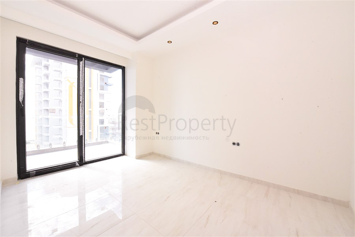 1+1 Wohnung an der ersten Küste in Mahmutlar