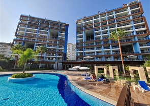 Geräumige Wohnung mit Designer-Renovierung