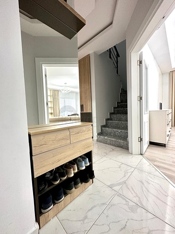 Geräumiges 3+1 Penthouse in der Nähe von Oba