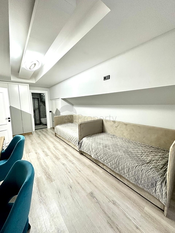 Geräumiges 3+1 Penthouse in der Nähe von Oba