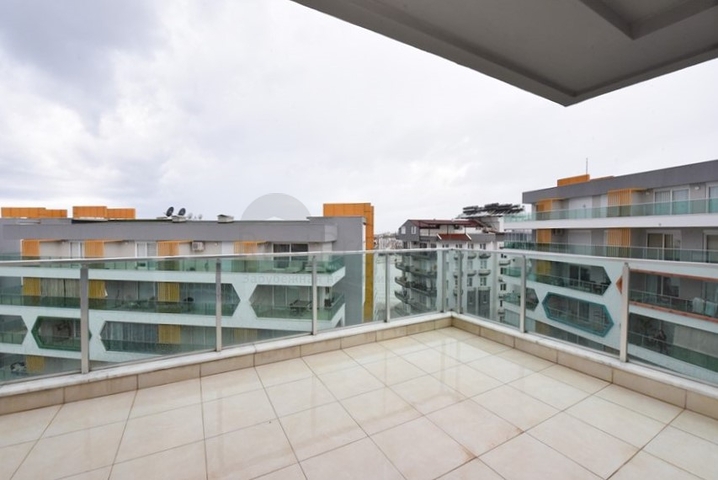 Geräumige 4+1-Wohnung in Avsallar