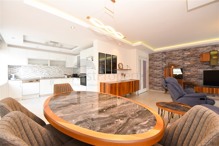 Geräumige 4+1-Wohnung in Avsallar