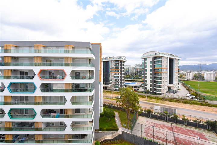 Geräumige 4+1-Wohnung in Avsallar