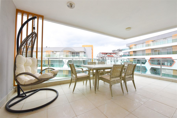 Geräumige 4+1-Wohnung in Avsallar