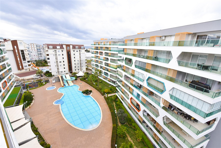 Geräumige 4+1-Wohnung in Avsallar