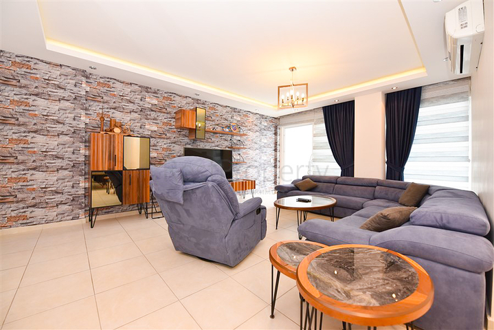 Geräumige 4+1-Wohnung in Avsallar