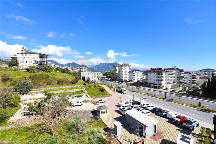 Geräumiges 4+1 Penthouse in Dschikkilli