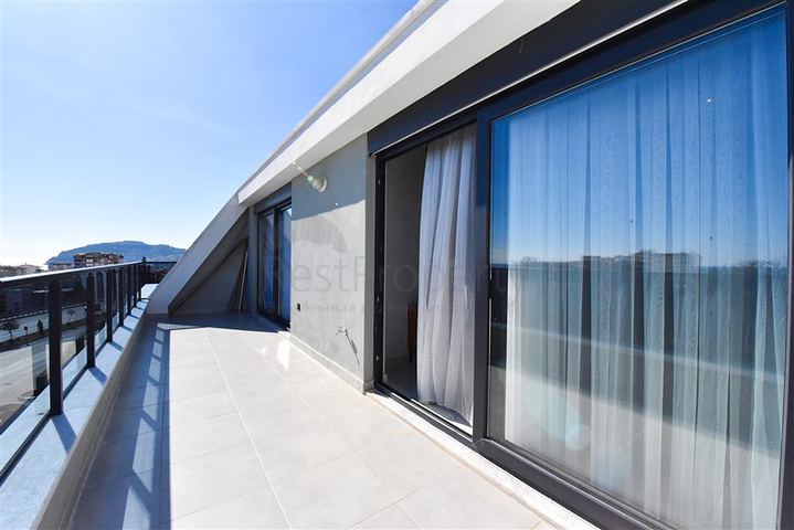 Geräumiges 4+1 Penthouse in Dschikkilli