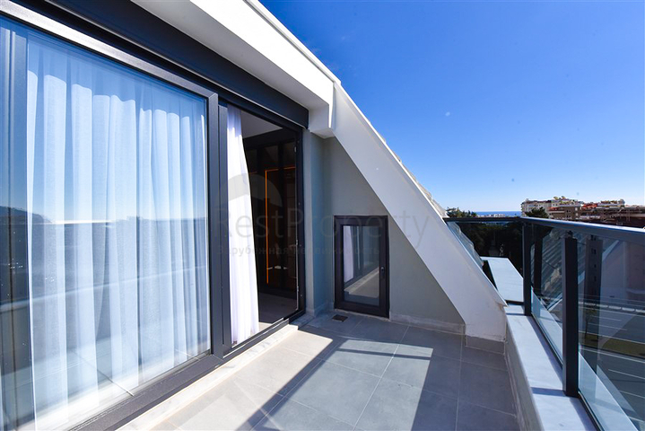 Geräumiges 4+1 Penthouse in Dschikkilli