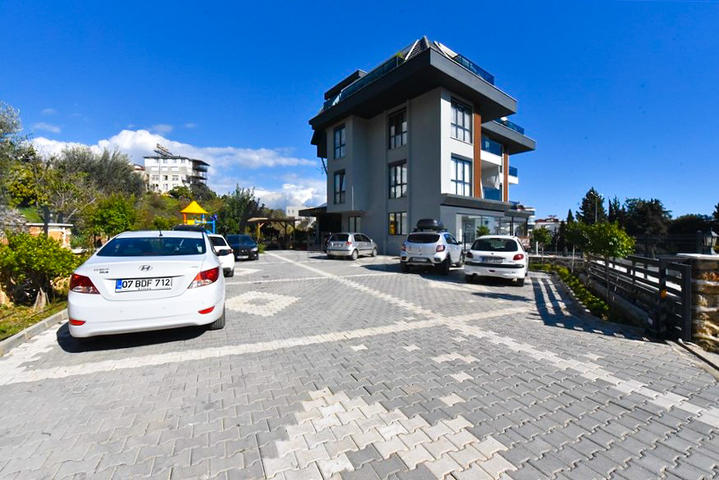 Geräumiges 4+1 Penthouse in Dschikkilli