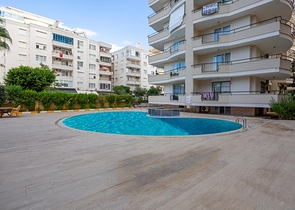 Geräumige 2+1 Wohnung im Stadtteil Mahmutlar