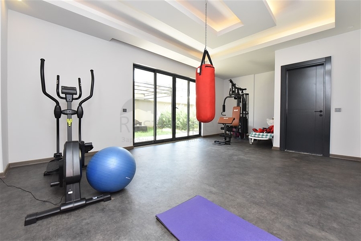 2+1 Penthouse im Design-Design im Stadtteil Oba