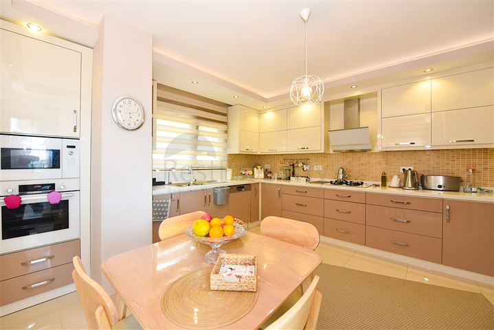 Wohnung zum Verkauf 3+1 im Zentrum von Alanya Wohnung zum Verkauf 3+1 im Zentrum von Alanya