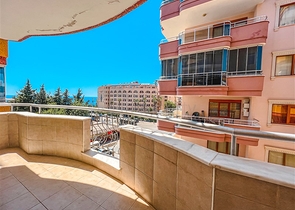 Möblierte 2+1-Wohnung in Mahmutlar