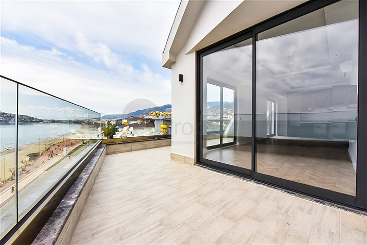 Schickes Penthouse mit Panoramablick auf das Meer im Herzen von Alanya