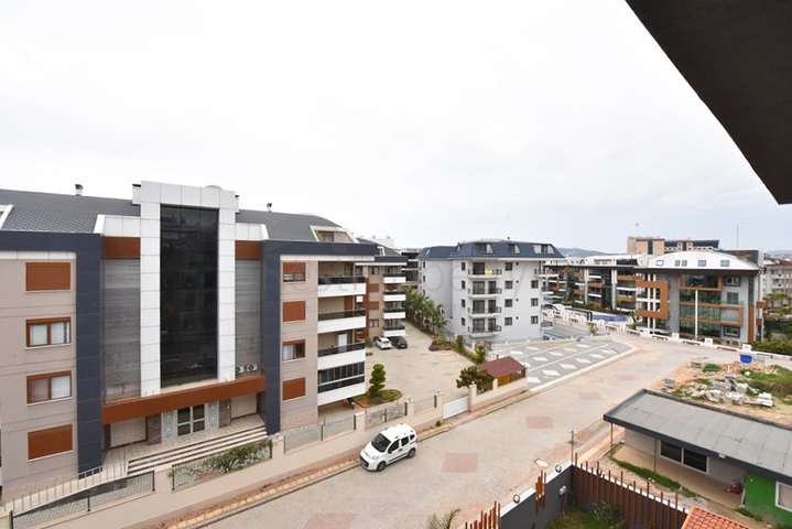 Apartment 4+1 in Oba 