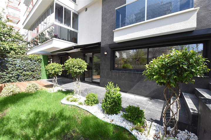 Gartenduplex auf Cleopatra