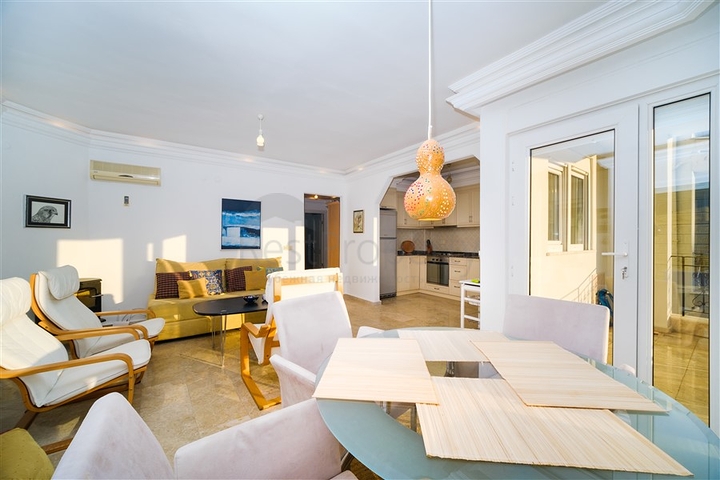 Möblierte 2+1-Wohnung in Dschikkilli