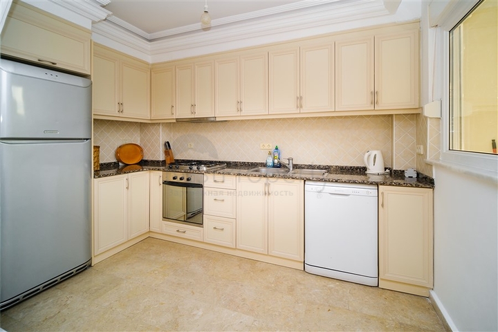 Möblierte 2+1-Wohnung in Dschikkilli