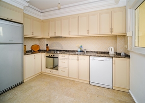 Möblierte 2+1-Wohnung in Dschikkilli