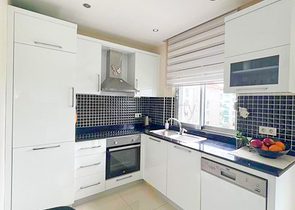 1+1 möblierte Wohnung mit Meerblick im Stadtteil Kestel