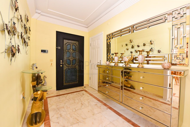 2+1 Wohnung mit Panoramablick auf das Meer