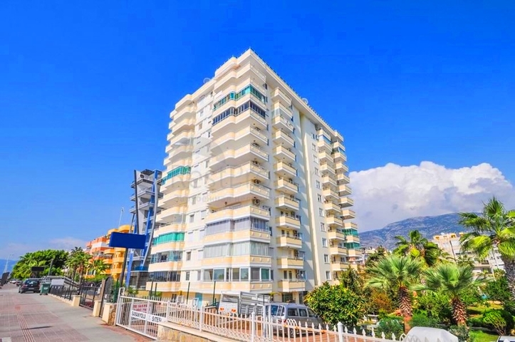 2+1 Wohnung mit Panoramablick auf das Meer