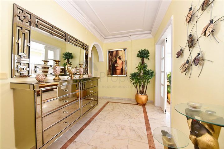 2+1 Wohnung mit Panoramablick auf das Meer